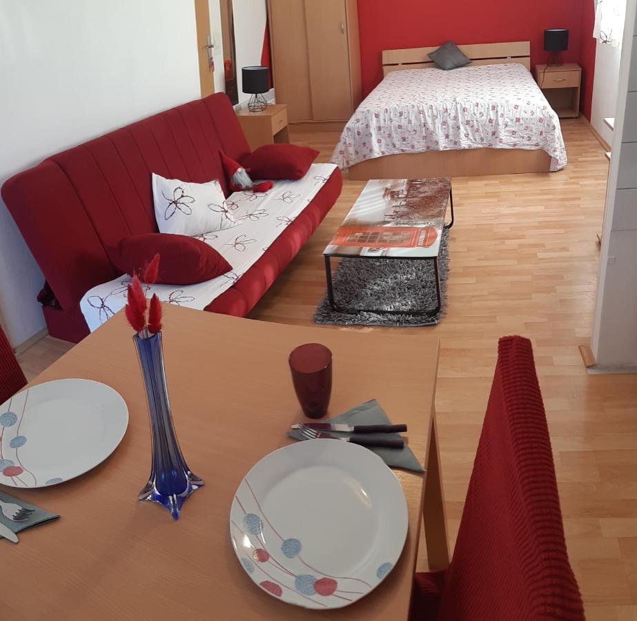 Apartments Lans Vodice Esterno foto