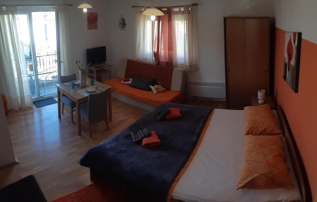 Apartments Lans Vodice Esterno foto