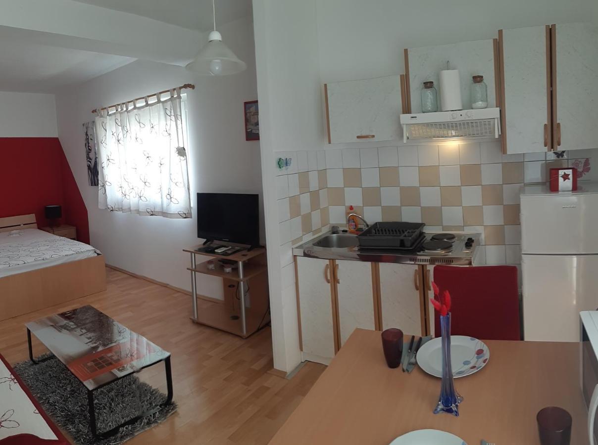 Apartments Lans Vodice Esterno foto