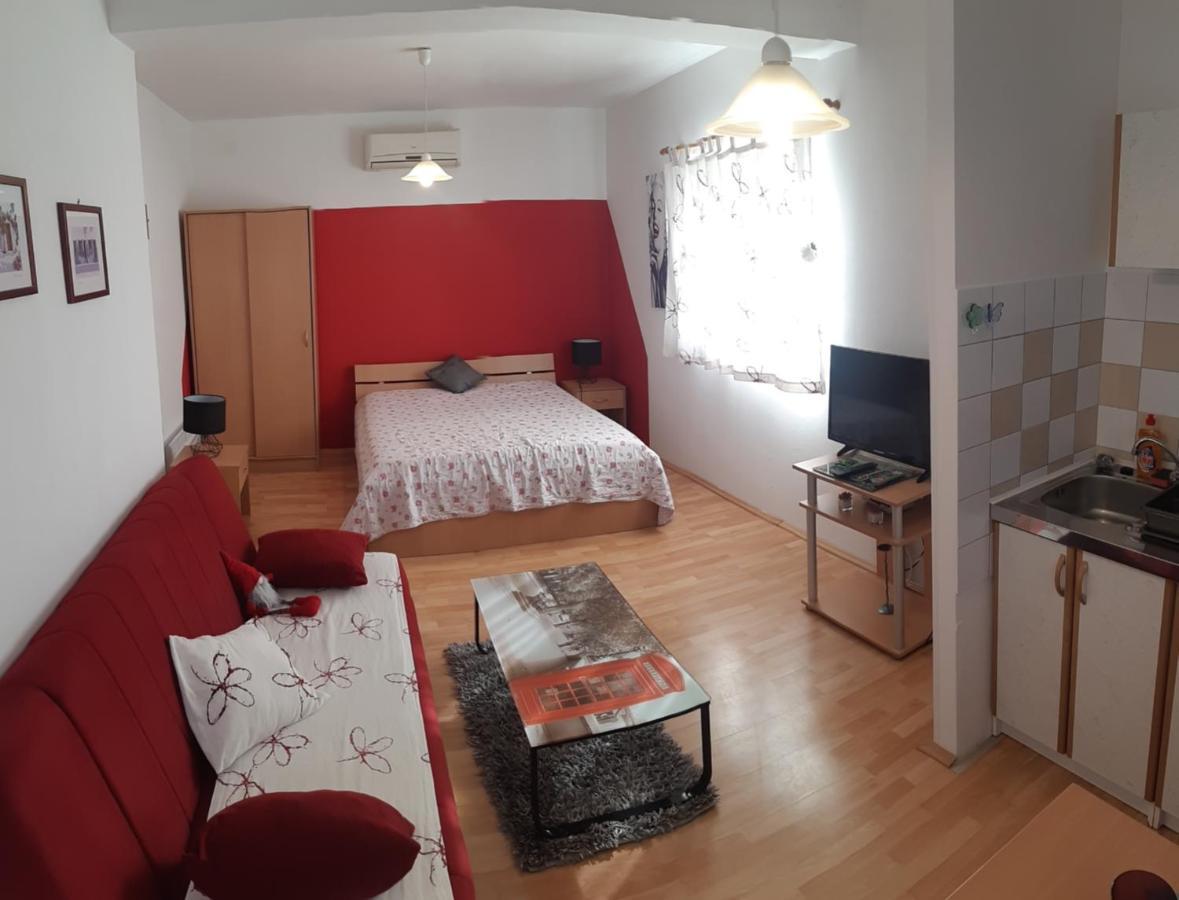 Apartments Lans Vodice Esterno foto
