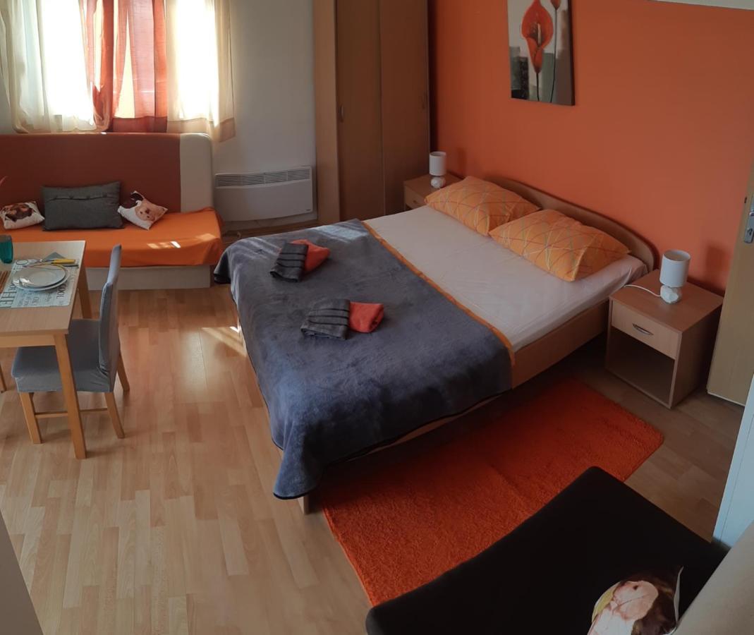 Apartments Lans Vodice Esterno foto