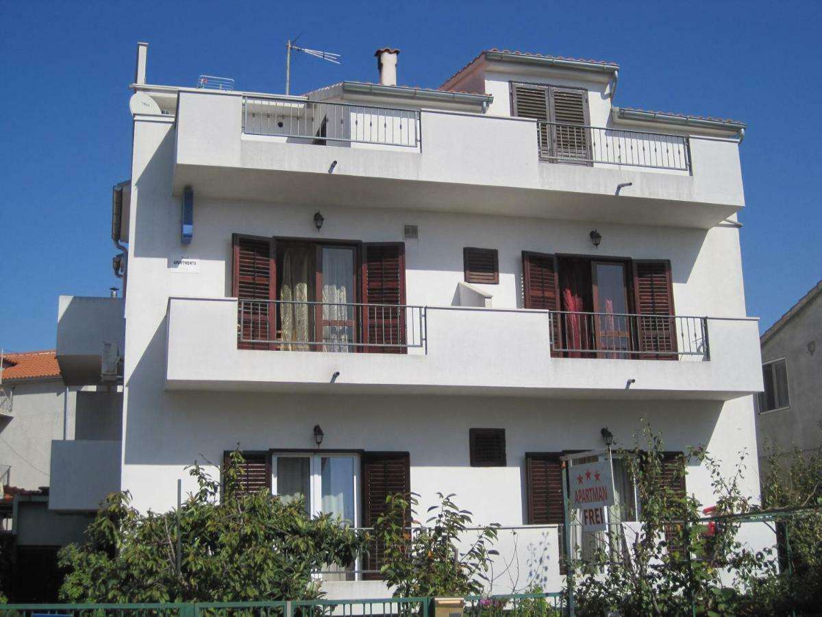 Apartments Lans Vodice Esterno foto