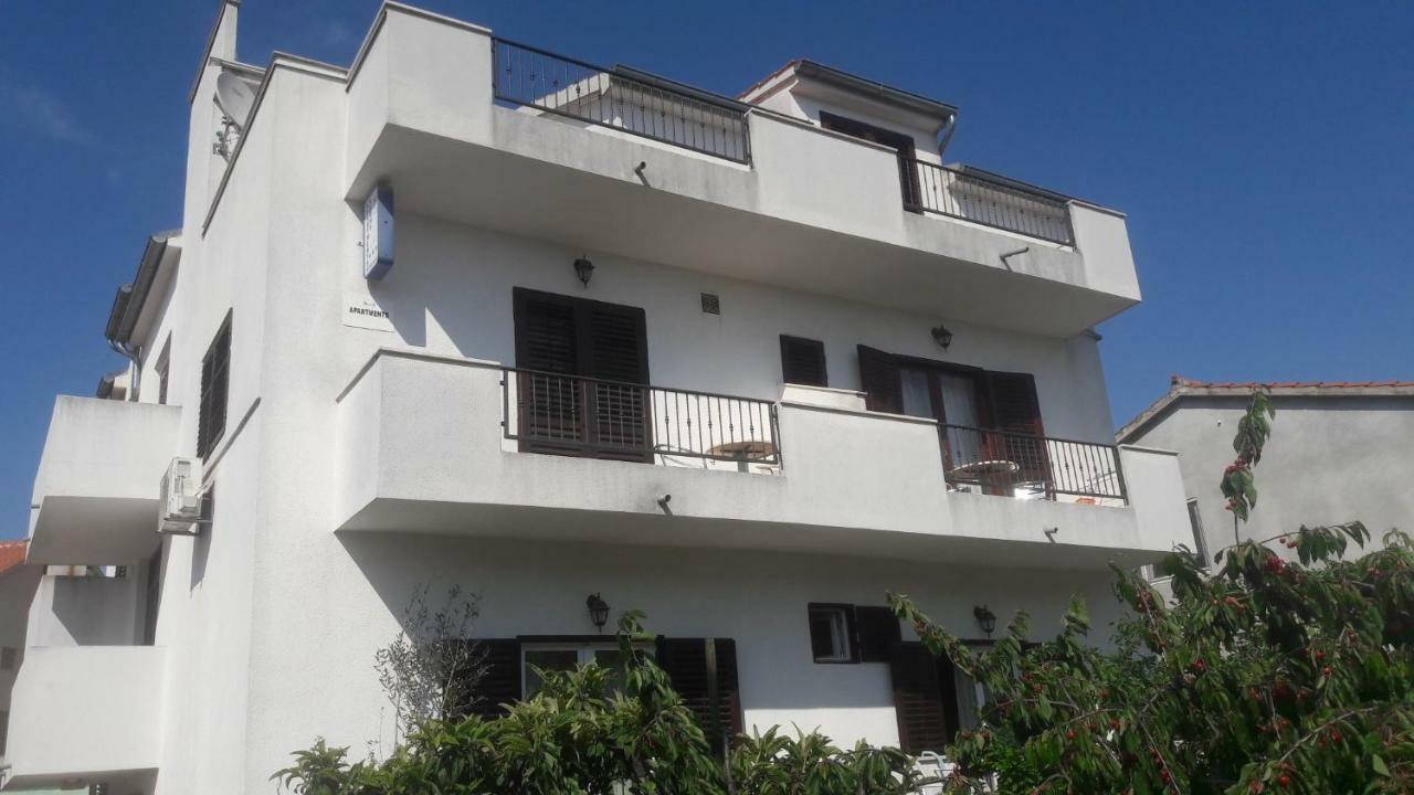 Apartments Lans Vodice Esterno foto