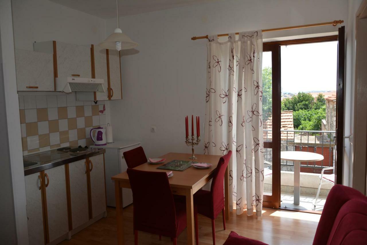 Apartments Lans Vodice Esterno foto