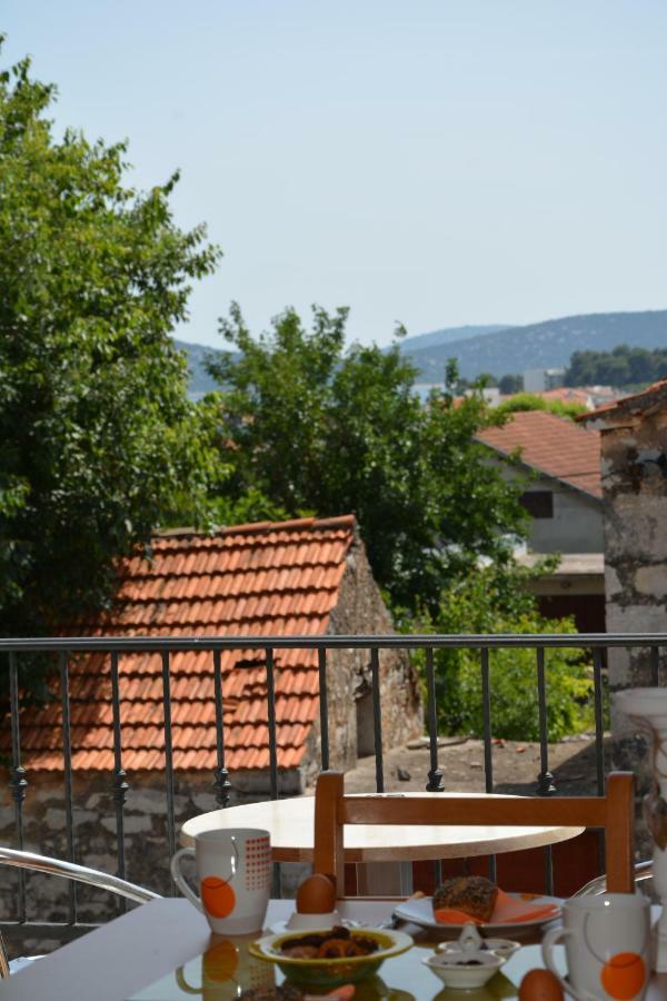 Apartments Lans Vodice Esterno foto