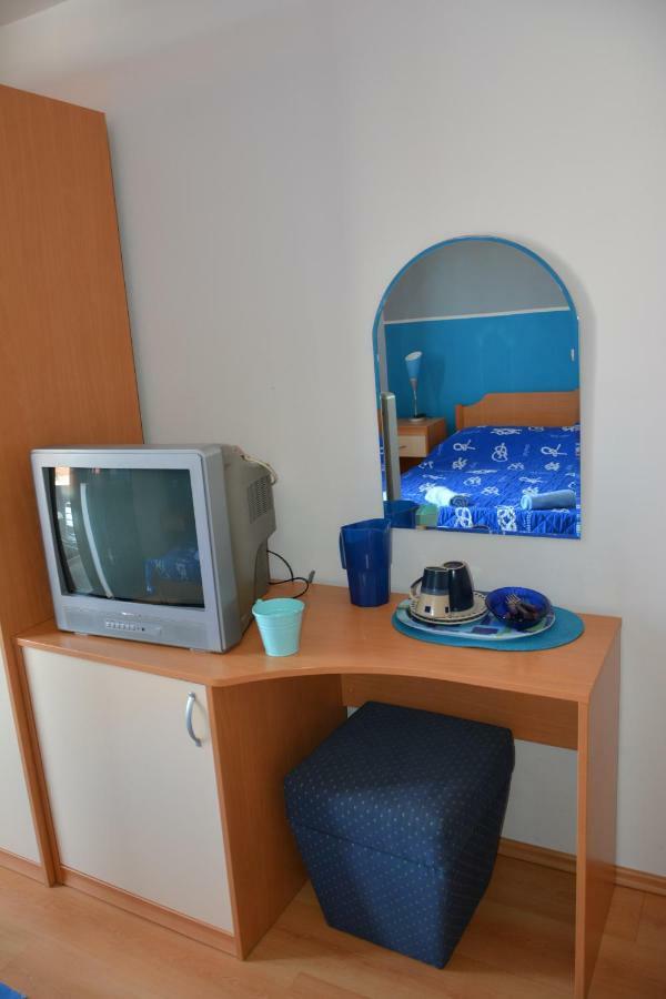 Apartments Lans Vodice Esterno foto